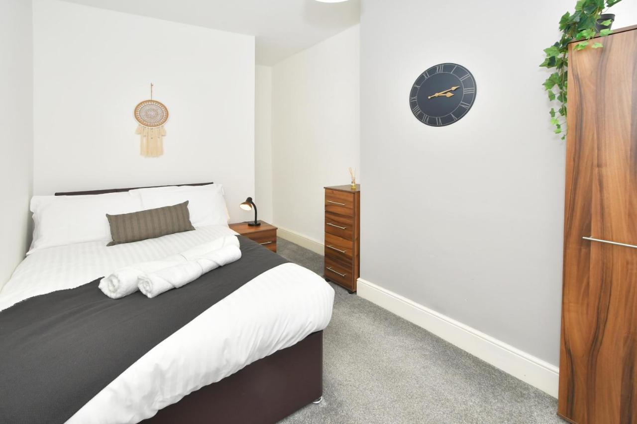 Stoke-on-Trent Boothen House By Yourstays المظهر الخارجي الصورة