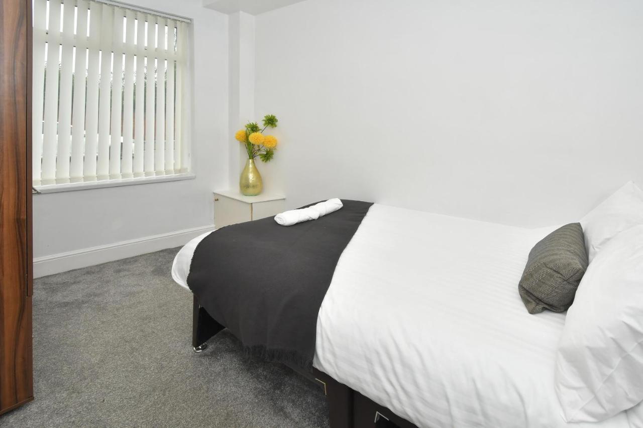 Stoke-on-Trent Boothen House By Yourstays المظهر الخارجي الصورة