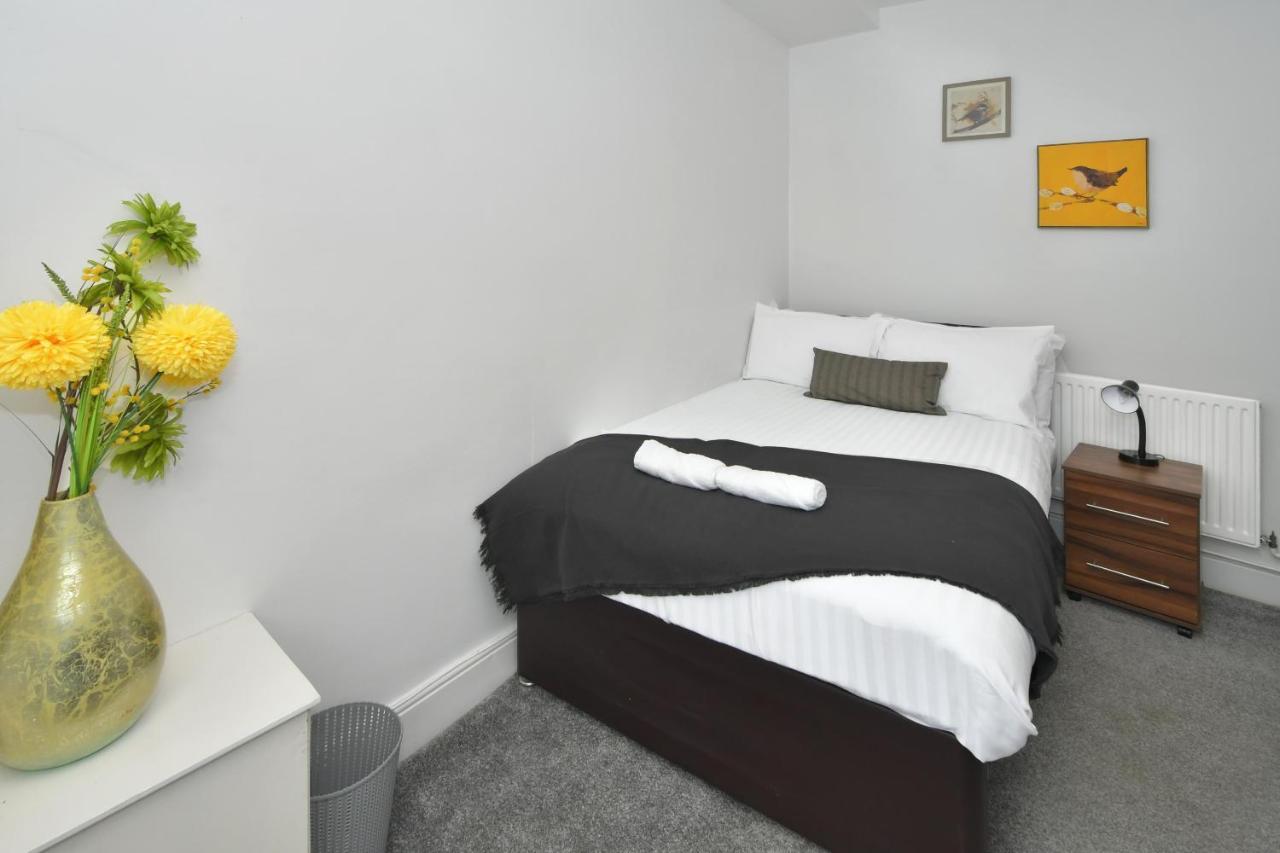 Stoke-on-Trent Boothen House By Yourstays المظهر الخارجي الصورة