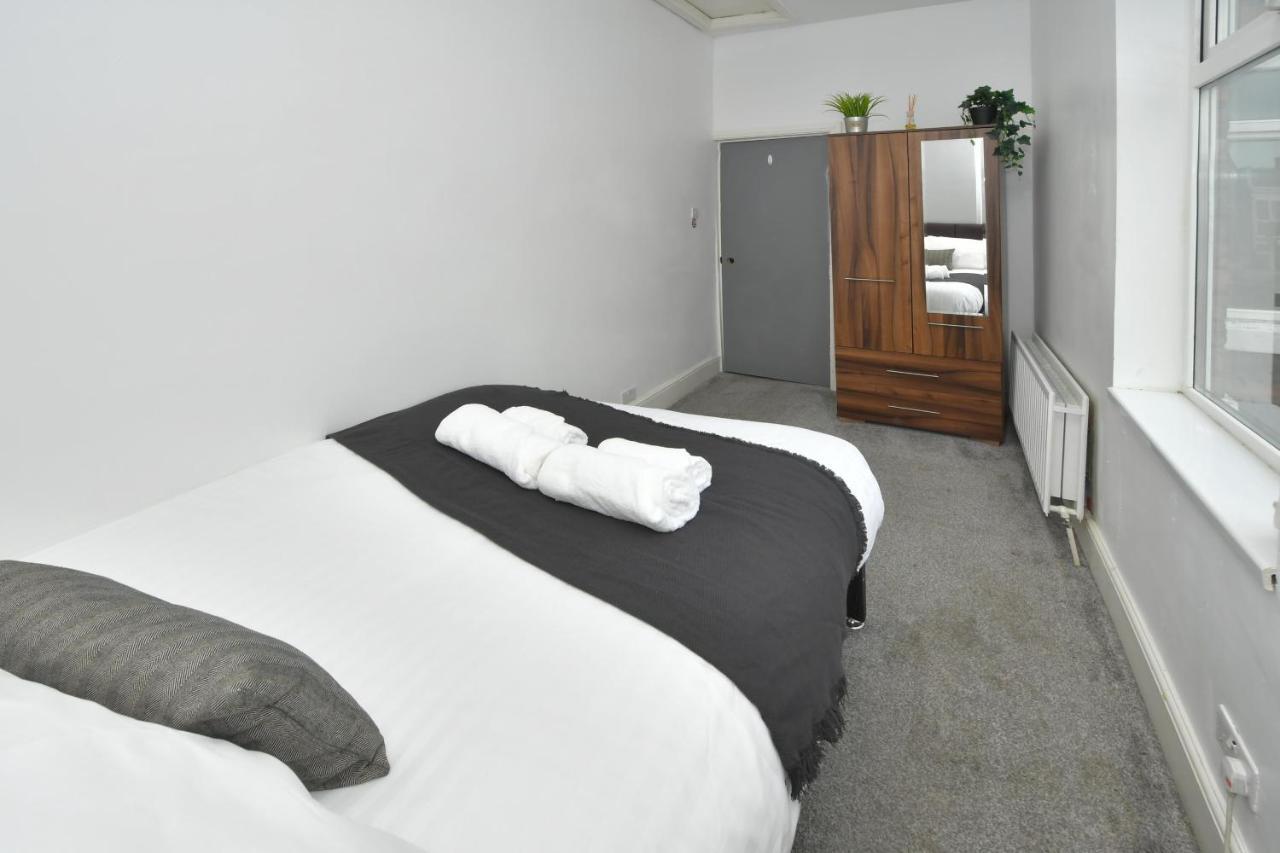 Stoke-on-Trent Boothen House By Yourstays المظهر الخارجي الصورة