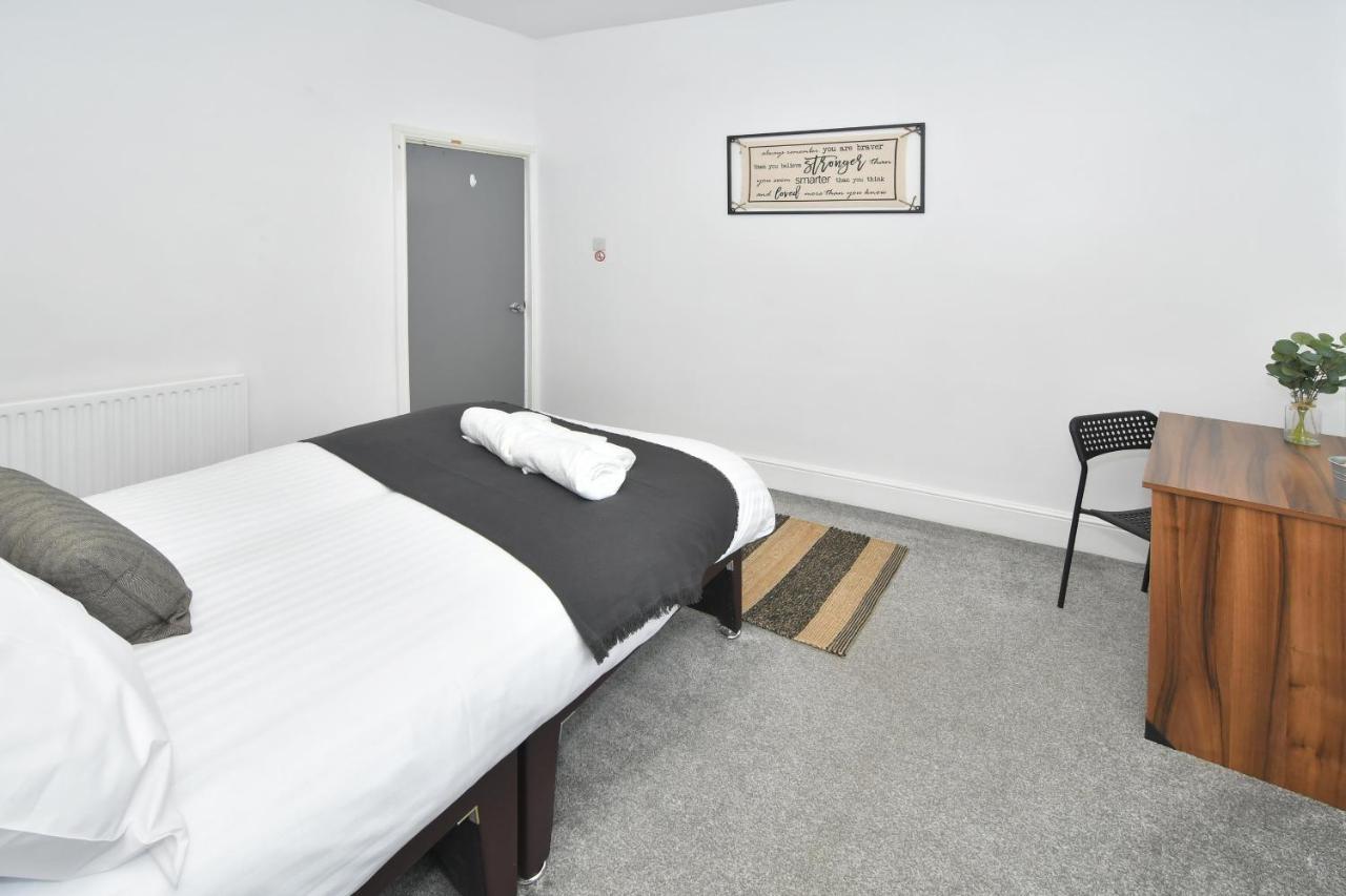 Stoke-on-Trent Boothen House By Yourstays المظهر الخارجي الصورة